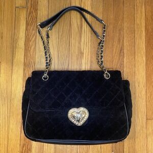 Betsey Johnson Shoulder Bag Womens Medium Black Velvet Quilted Heart Logo Chain